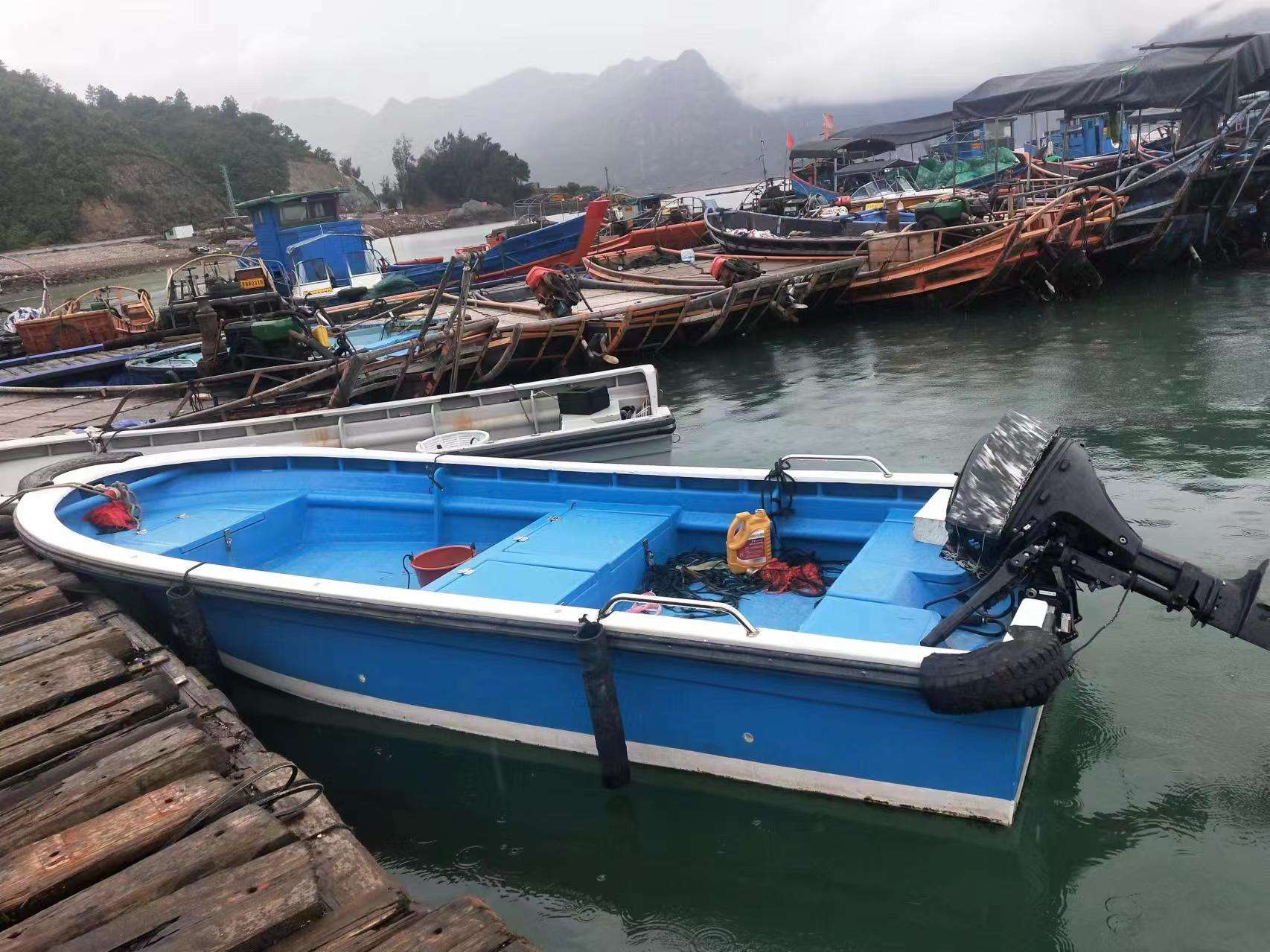 Auvent Panga pour bateau de pê - Fishing Equipment For Sale avis et prix